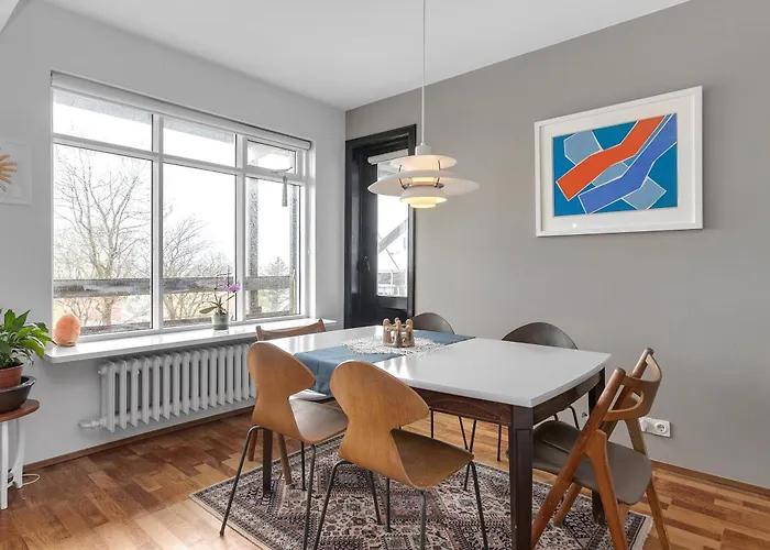 Sunny Reykjavik Apartment