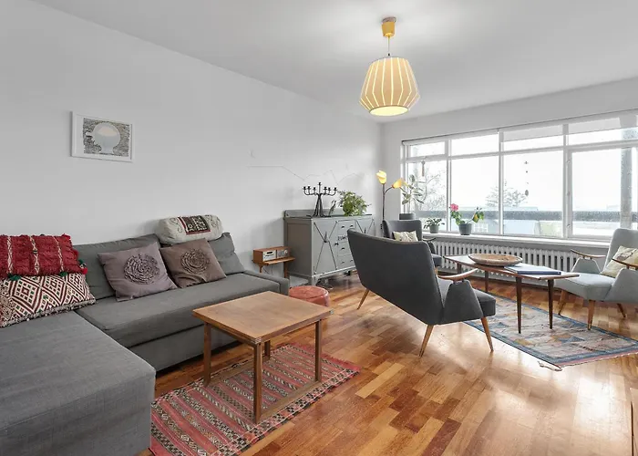 Sunny Reykjavik Apartment